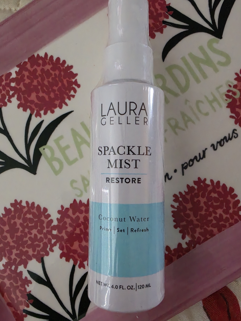 Laura Geller Spackle Mist Restore - Aqua Blue & White - Picture 2 of 4